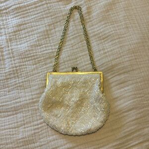 Vintage Hand Made White Beaded Hong Kong Gold Tone Metal Chain Elegant Purse